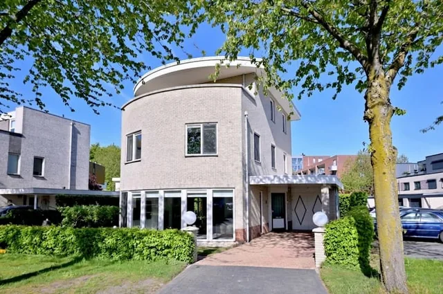 Leopold van der Kunstraat 2