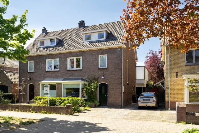 Burgemeester van den Elzenlaan 26