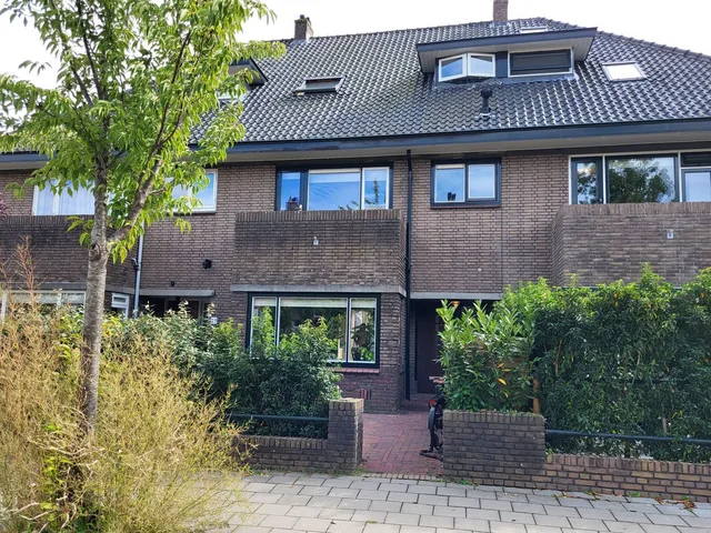 Frederik Hendriklaan 18