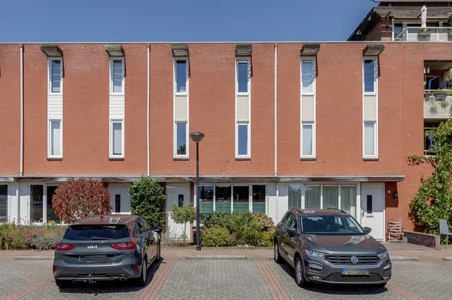 Hof van Parijs 6
