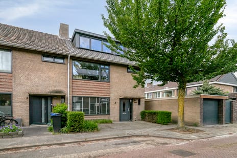 Deken B.J. van Miertstraat 2