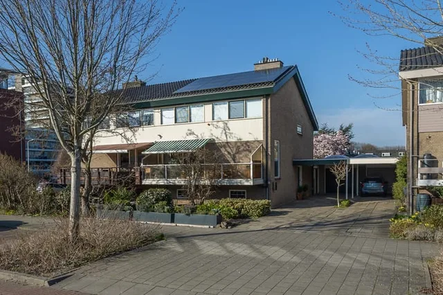 Planetensingel 13