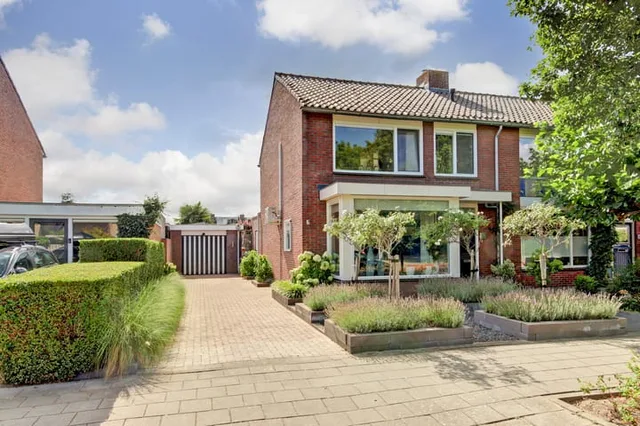 Oranje Nassaulaan 61