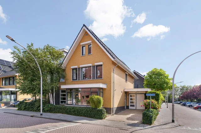 Beemdkroon 35