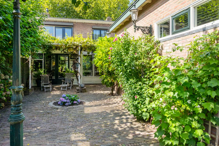 Westeinde 14