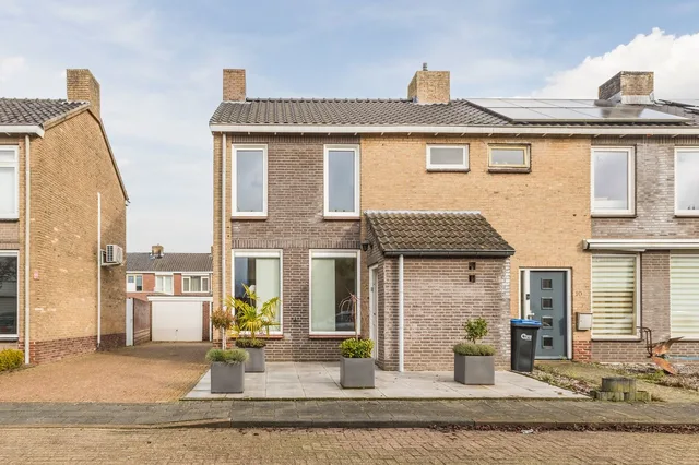 Hubert van Nispenstraat 12