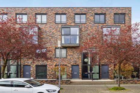 J.H. van den Broekstraat 15