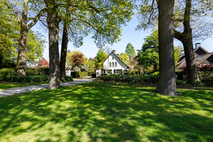 van Brederodelaan 5