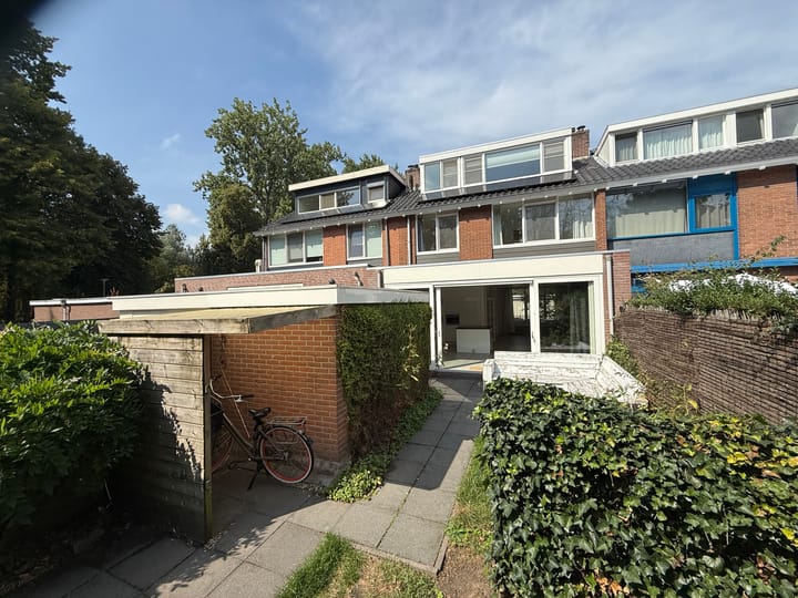 Van der Helmstraat 421