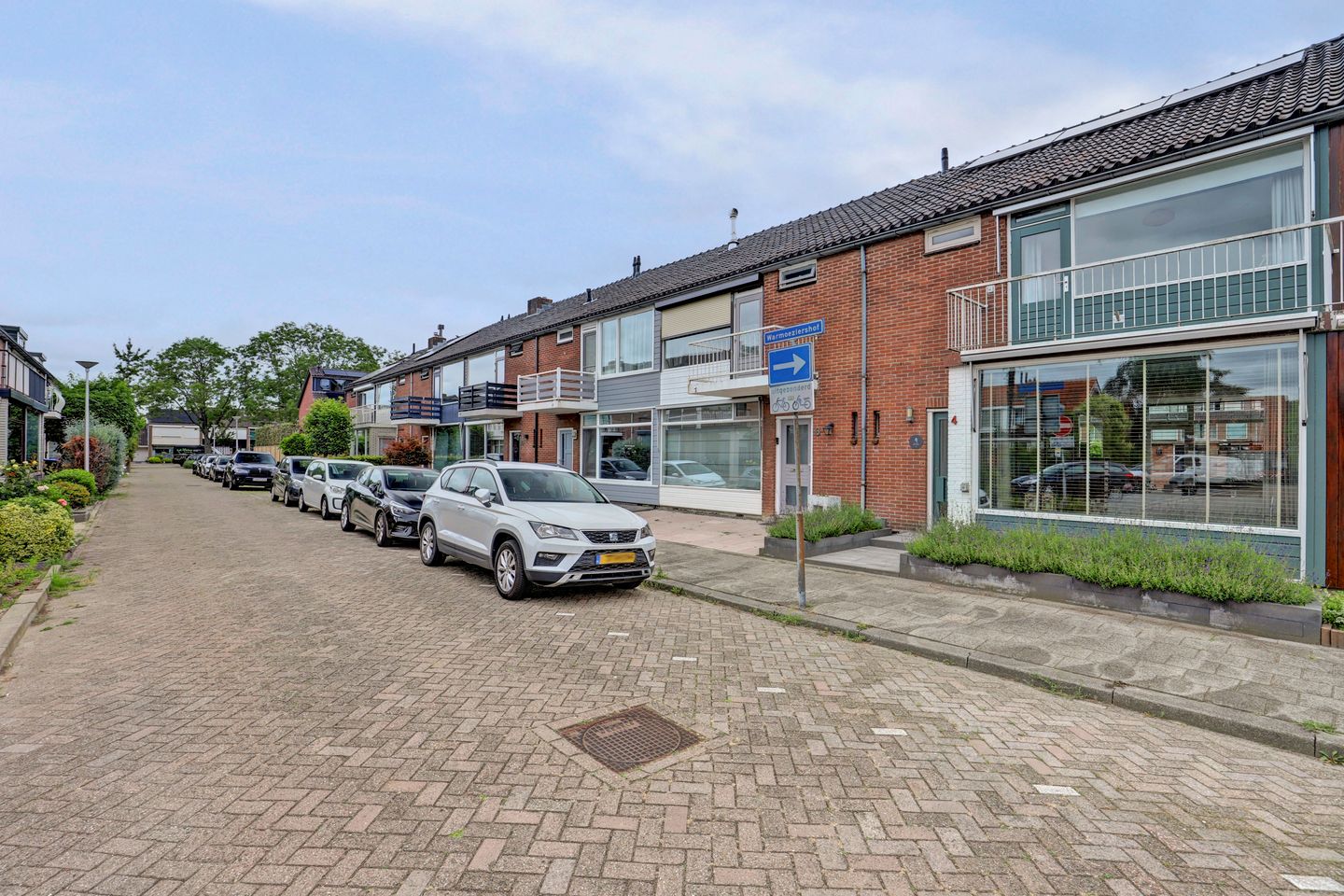 Warmoeziershof 4