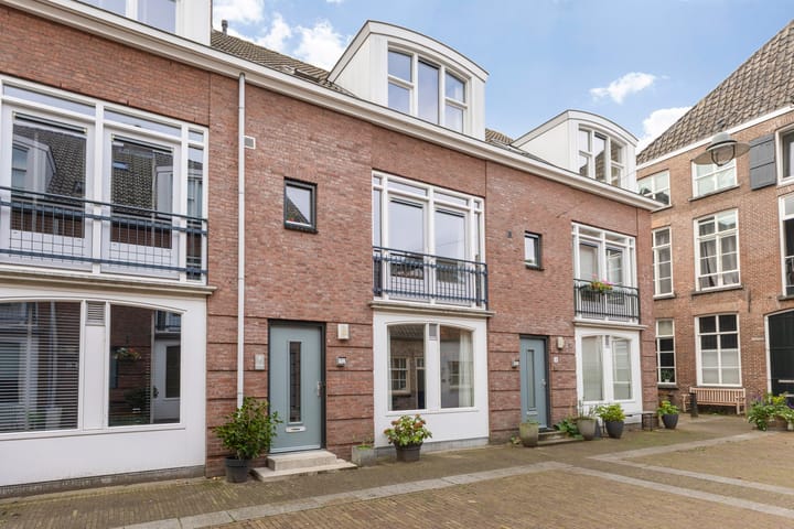 Water en Vuurplein 9