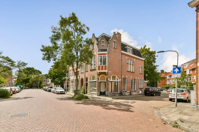 Koninginneweg 16