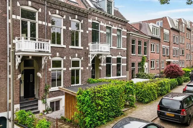 Zuidelijke Parallelweg 14