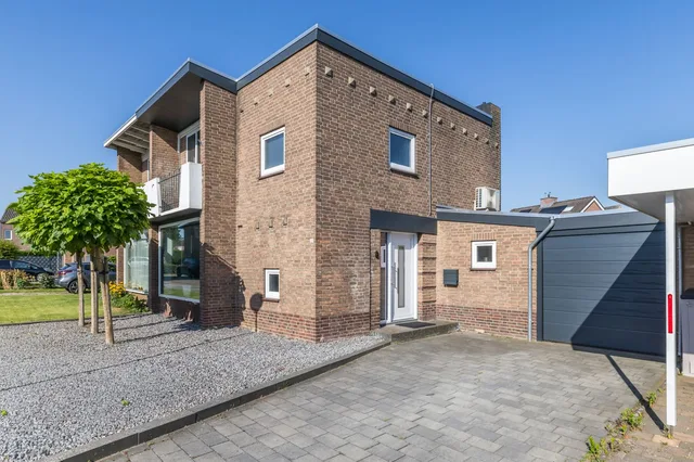Clausstraat 22