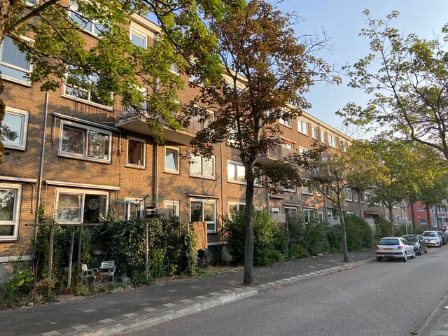 Van Almondestraat 46-I