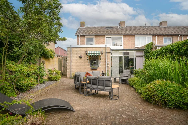 van der Aastraat 16