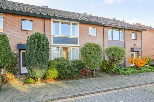 van Hushovenstraat 12
