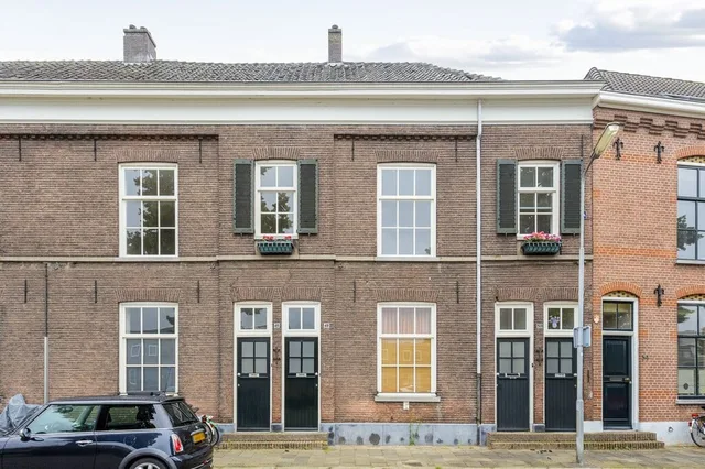 Oostwal 48