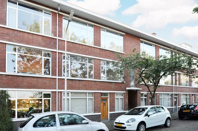 Van der Hoopstraat 57