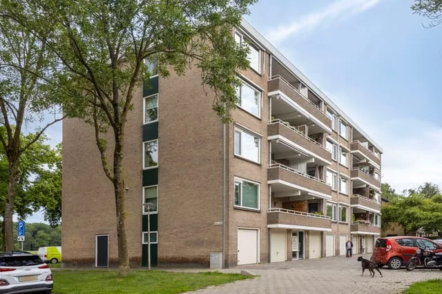 J.J. van Deinselaan 422