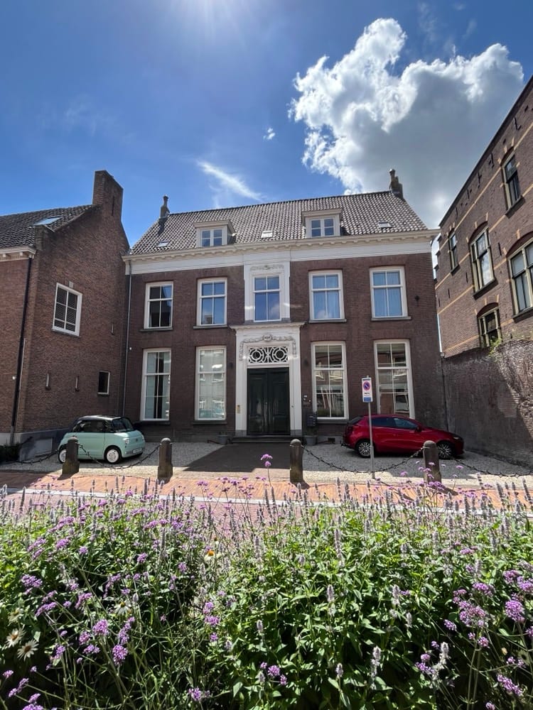 Ambtmanstraat 9-e