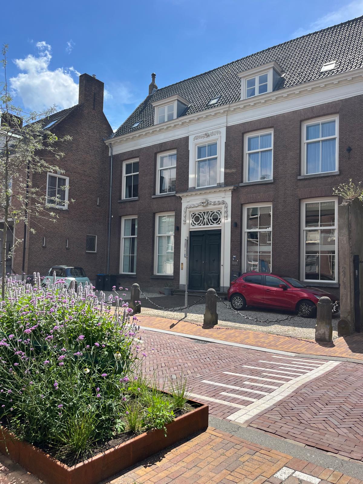 Ambtmanstraat 9-e
