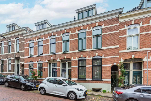 Verhuellstraat 12