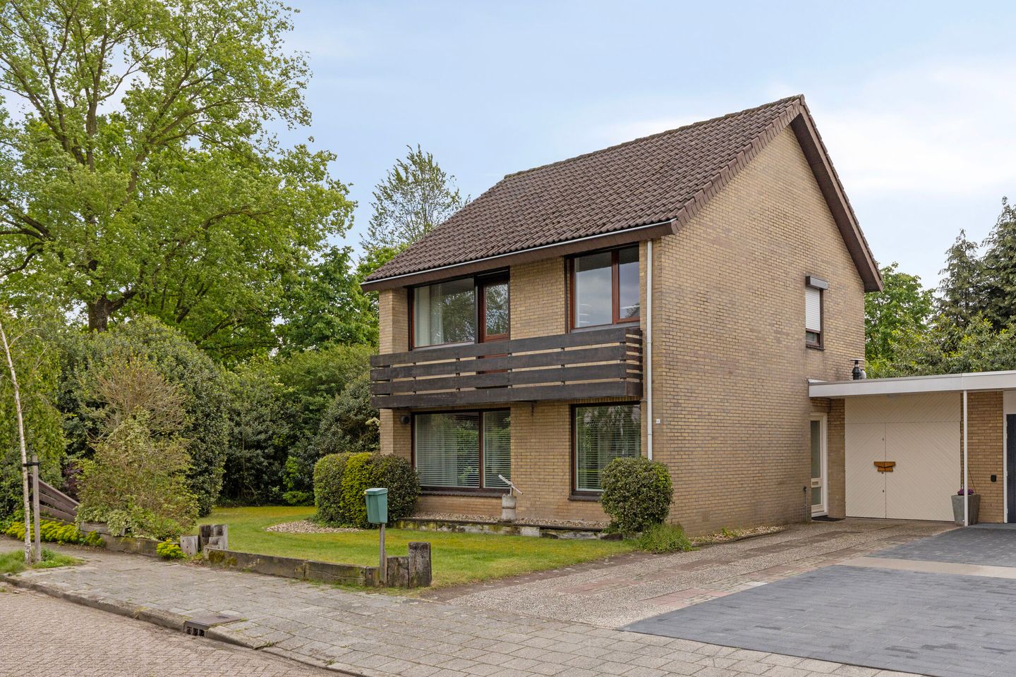 Plutostraat 16
