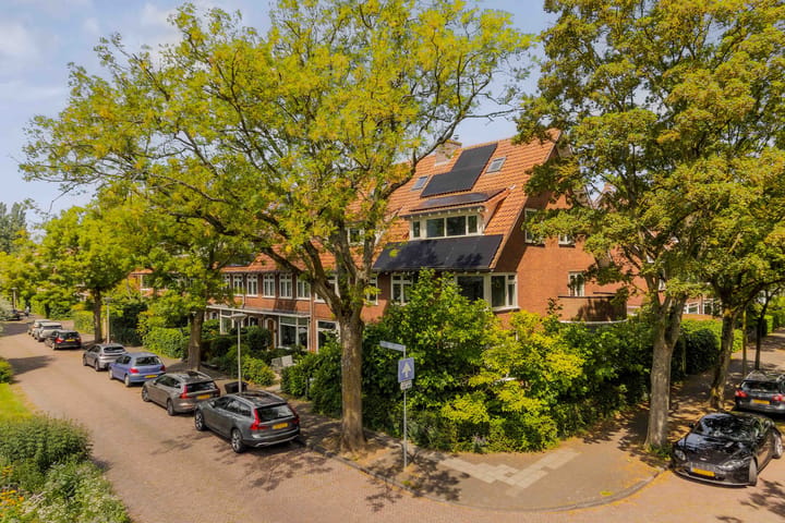 Van IJsselsteinlaan 42