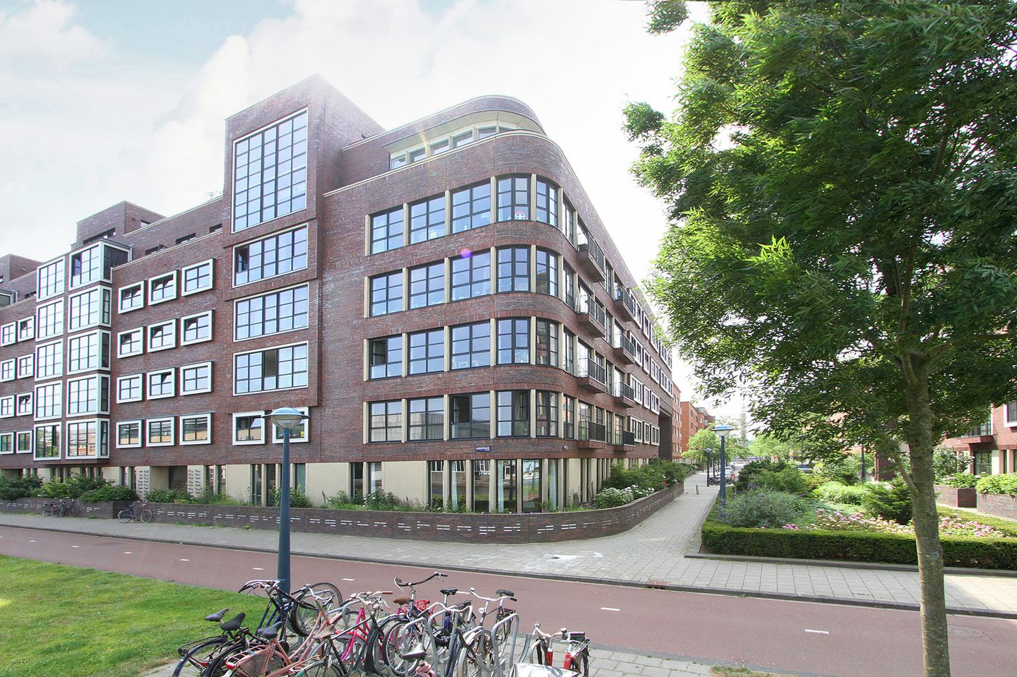 Afroditekade 127