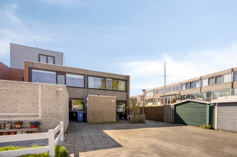 Scharlakendoorn 1