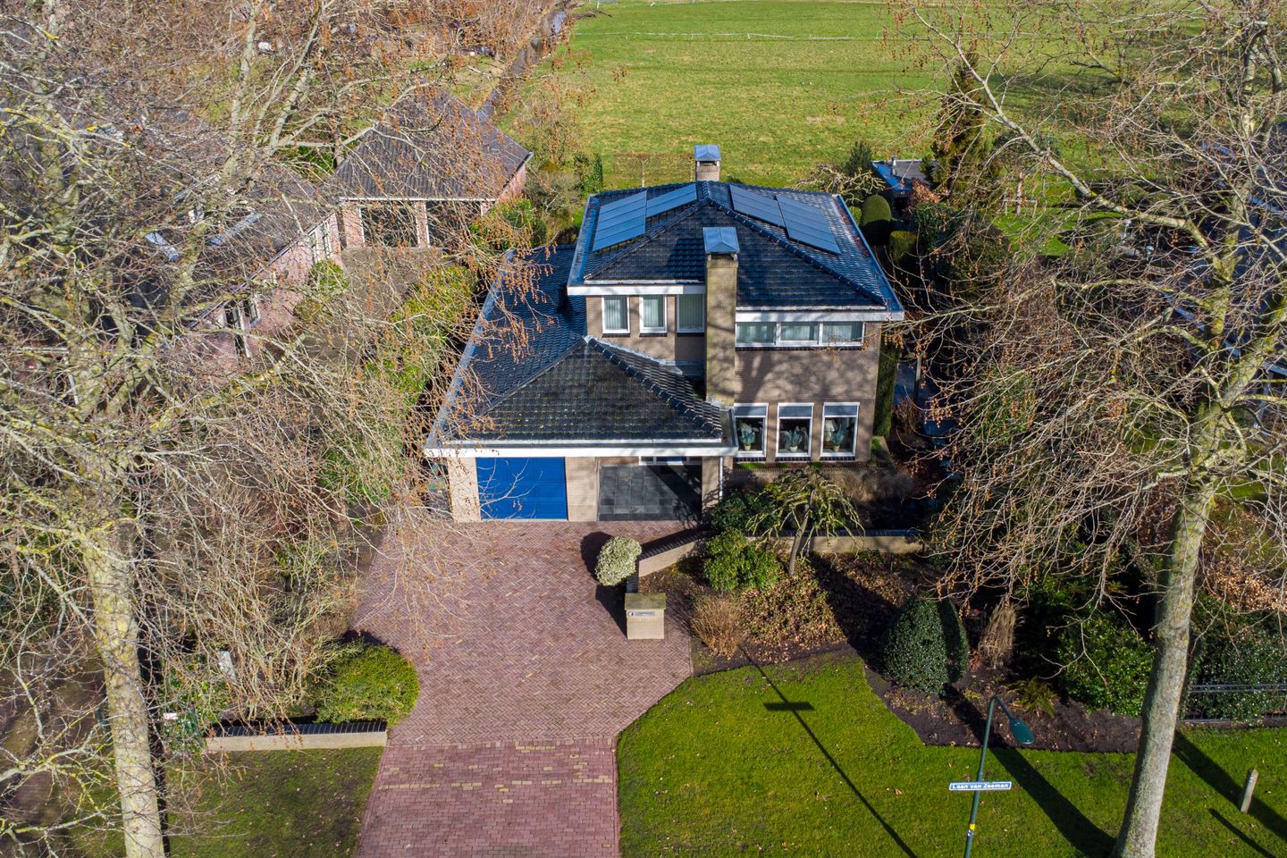 Laan van Zeeman 12-b