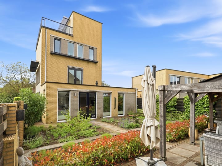 Fie Carelsenstraat 2