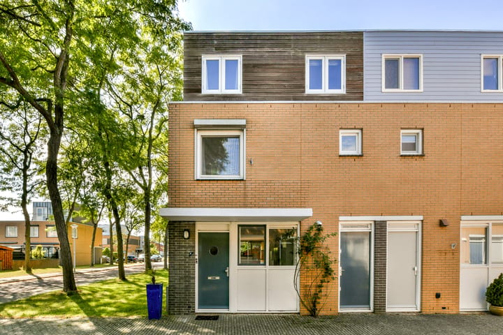 Desselstraat 30