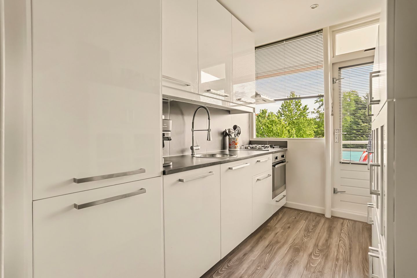 Van Anrooystraat 27