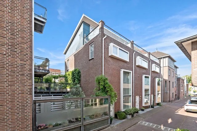 Drie Akersstraat 1