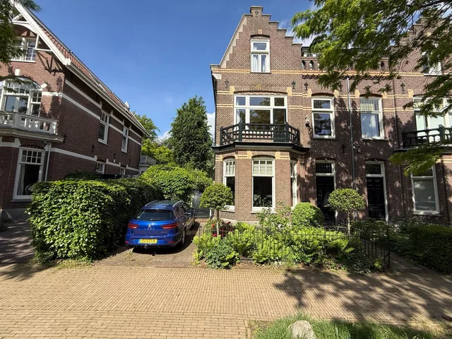 Johan van Oldenbarneveltlaan 30