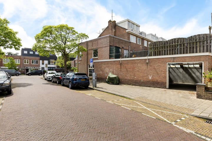 Floresstraat 15