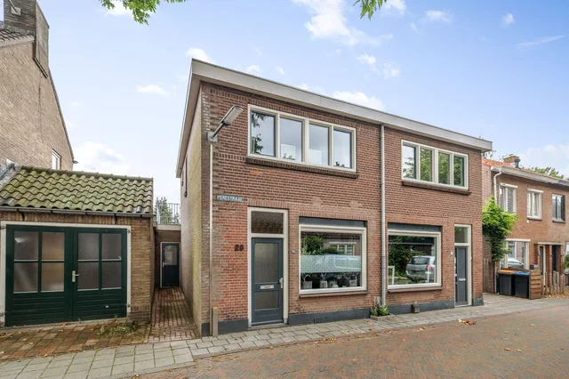Perestraat 28