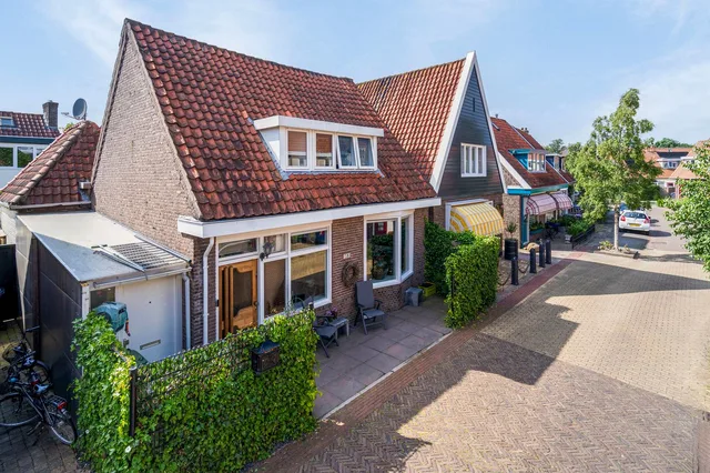 Nicolaas Baurstraat 18