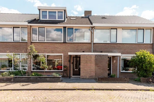 Ir. P. Calandstraat 4