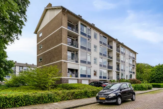 Simon van Leeuwenstraat 36