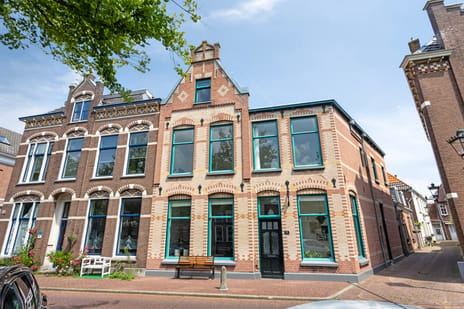Burgwal 24