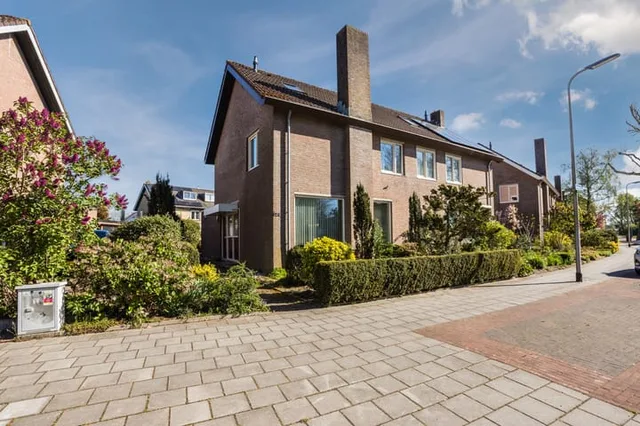 Randweg 128