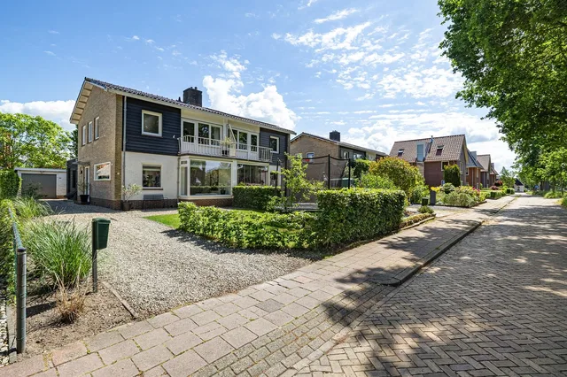 Burgemeester Falkenaweg 221