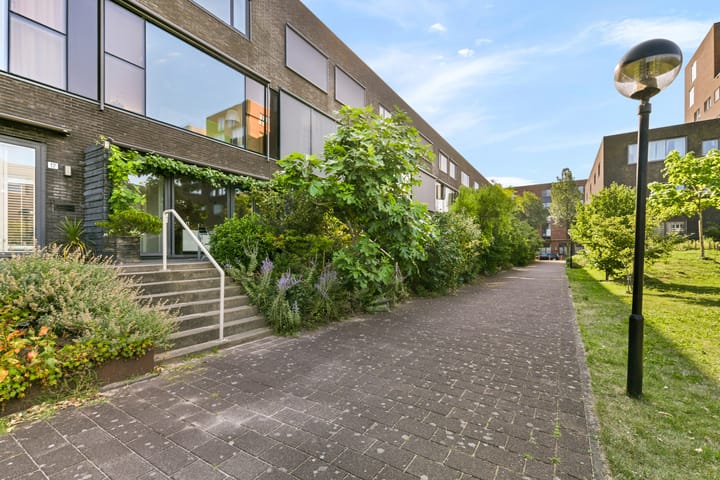 Cor van Weelehof 15
