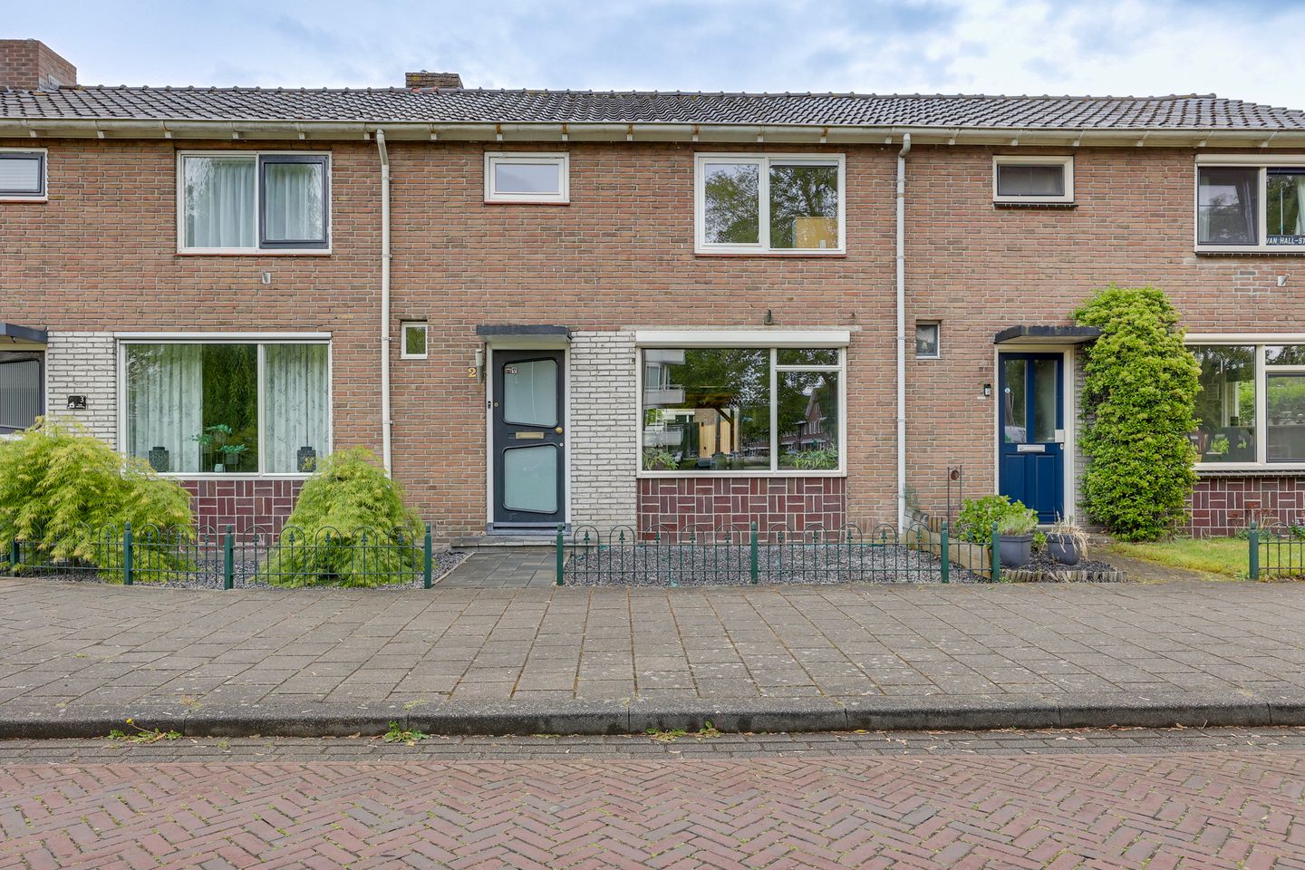 Van Hallstraat 2