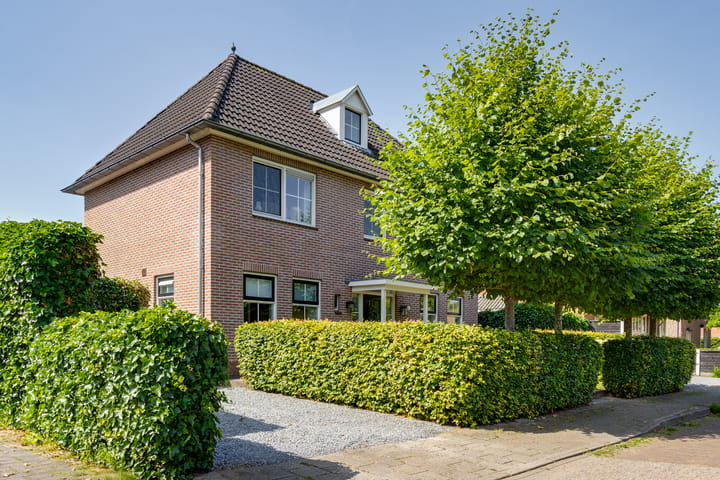 Parallelweg 14