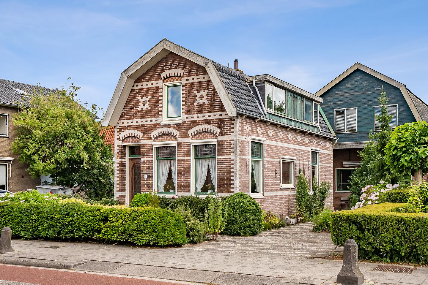 Dorpsstraat 11