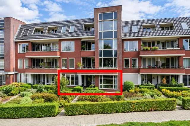 Admiraal de Ruyterlaan 2-D